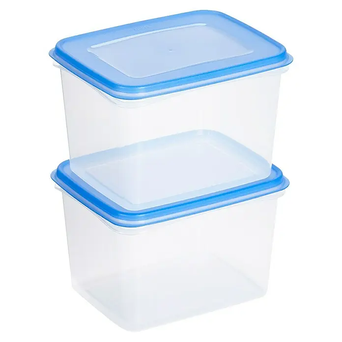 Sunware Gefrierdose Club Cuisine - 1,9 l, L x B x H: 17,5 x 14 x 11,4 cm, Farbe Deckel: Blau - Zwei transparente Frischhaltedosen mit blauen Deckeln gestapelt, ideal für die Aufbewahrung von Lebensmitteln.