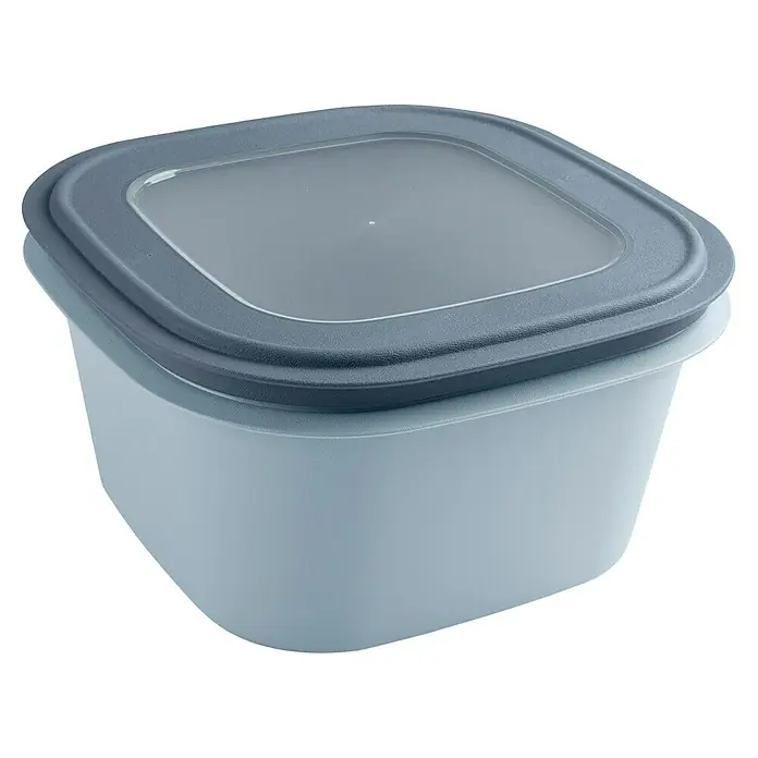 Sunware Sigma home Frischhaltedose - L x B x H: 23 x 23 x 12,4 cm, Blau, 3,8 l - Eine hellblaue quadratische Frischhaltedose mit einem dunkelgrauen Deckel, ideal für die Aufbewahrung von Lebensmitteln.