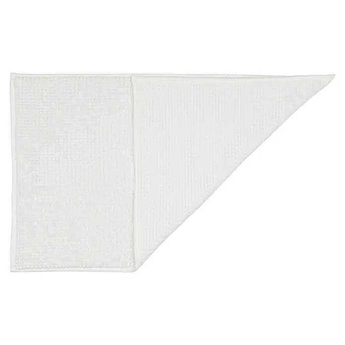 Camargue Badteppich Zottel - 50 x 80 cm, Weiß, 100% Polyester - Ein weißer Badteppich, teilweise gefaltet, mit einer rechteckigen, strukturierten Oberfläche und einer glatten, dreieckigen Fläche.