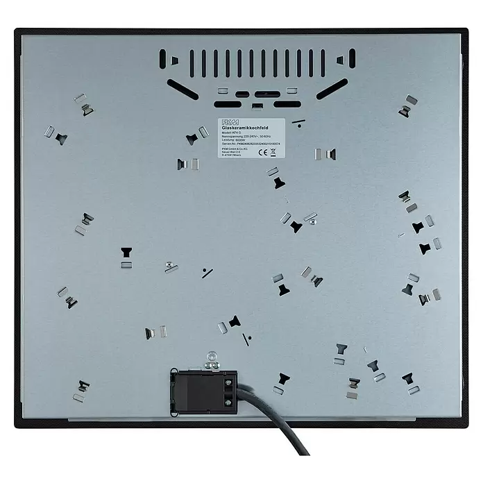 PKM Kochfeld KF4 G - Anzahl Normalkochstellen: 4 Stk. - Unterseite eines silbernen Glaskeramikkochfeldes mit schwarzem Rahmen, Befestigungen, Lüftungsschlitzen und Elektroanschluss mit Etikett.