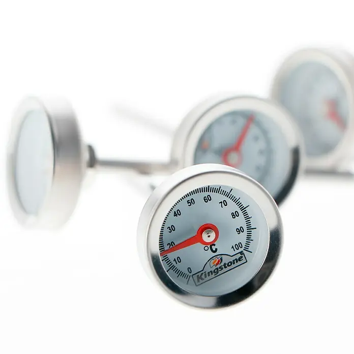Kingstone Grill-Thermometer Set - 4 Stk. - Nahaufnahme von Kingstone Bratenthermometern, ideal zum Messen der Kerntemperatur von Fleisch und Geflügel beim Grillen oder Braten.