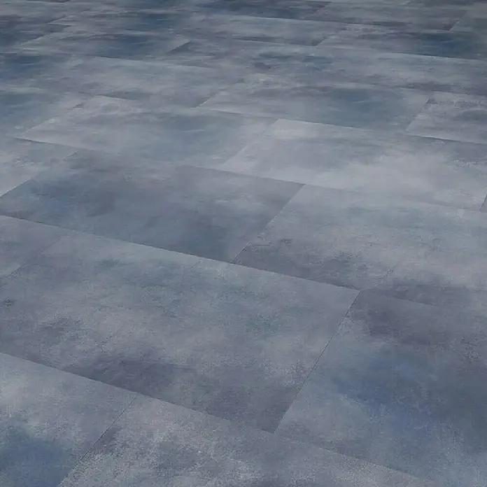 Gerflor Vinylbodenmuster Rigid Acoustic Azzuro Ink - 250 x 399 x 5,4 mm, Azzuro Ink - Nahaufnahme von grauem Bodenbelag im Fliesenformat mit einer leicht strukturierten Oberfläche. Ideal für moderne Innenräume.