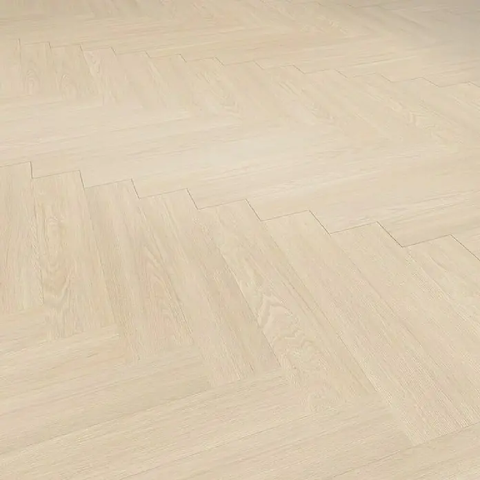 Gerflor Vinylboden Rigid Acoustic - Tulum Cream, Fischgrät, 750 x 125 x 6 mm - Detailaufnahme eines hellen, modernen Parkettbodens im Fischgrätmuster. Perfekt für stilvolle Wohnräume mit natürlicher Optik und warmer Ausstrahlung.