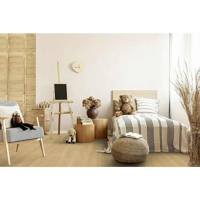 Gerflor Vinylbodenmuster Rigid Acoustic Cabo Honey - 250 x 229 x 5,4 mm, Cabo Honey - Einladendes Kinderzimmer mit Holzboden, sanften Farben und natürlichen Materialien für eine ruhige und gemütliche Atmosphäre.