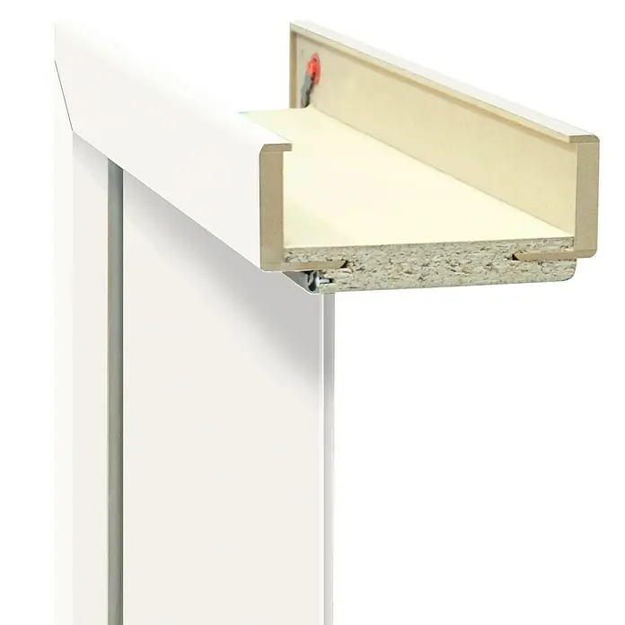 Classen PL Türzarge - 860 x 1.985 mm, Wandstärke: 95 mm, DIN Anschlag: Links, Monari Weiß - Detailaufnahme eines weißen Türrahmens, der seine robuste Konstruktion und hochwertige Verarbeitung hervorhebt.\n