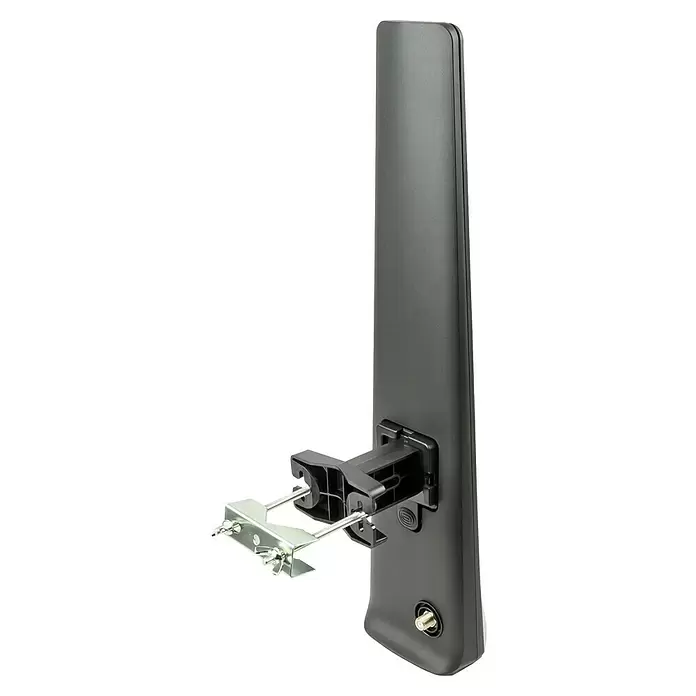 Schwaiger Antenne DVB-T2 UHF VHF DAB+ aktiv - Schwarz - Schwarze Flachbildantenne mit Metall-Montagehalterung und Koaxialanschluss unten.