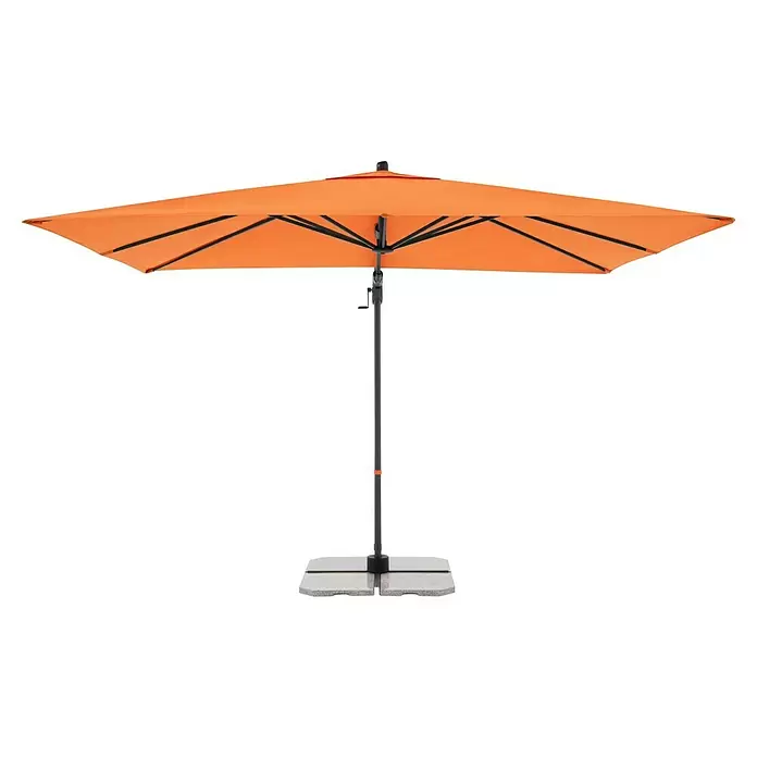 Doppler Ampelschirm myZone AX - Orange, Bespannungsmaß (L x B): 320 x 240 cm - Orangener Terrassenschirm mit schwarzem Mast und Streben, gestützt von hellgrauen Basisgewichten.