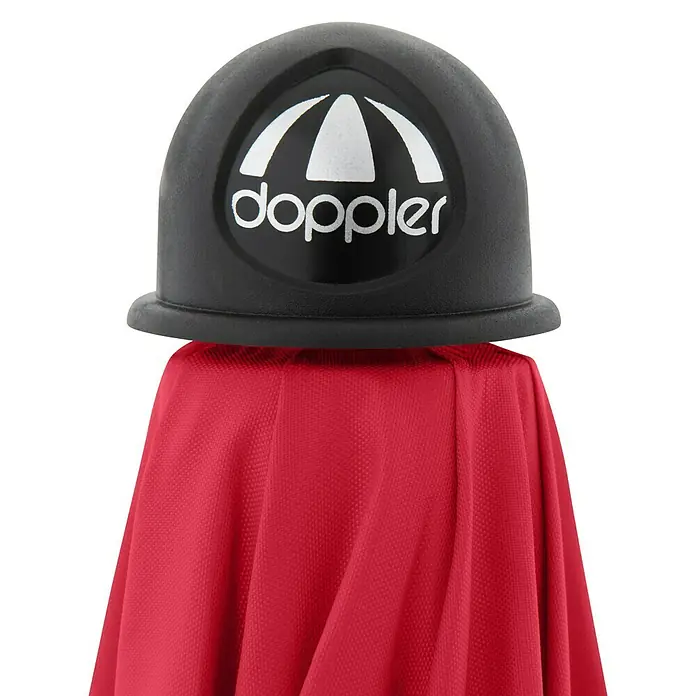 Doppler Strandschirm Windprofi Neo - Rot, Durchmesser Bespannung: 200 cm - Doppler Regenschirm Detailaufnahme: Der Schirm ist in Rot gehalten und trägt das Doppler Logo auf der schwarzen Kappe.