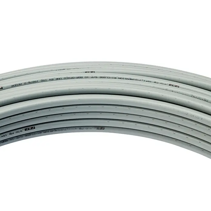 Tubo PB en rollo - 15 mm, 100 m - Primer plano de tuberías PBP, ideales para aplicaciones de fontanería. Robustas, duraderas y fiables.