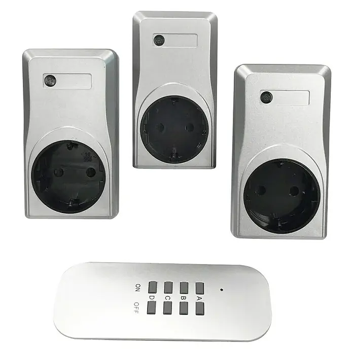 Voltomat Set de enchufes inalámbricos 3+1 - Plateado, 1.000 W - Tres enchufes de radio con mando a distancia. Ideal para el control a distancia de dispositivos electrónicos en el hogar.