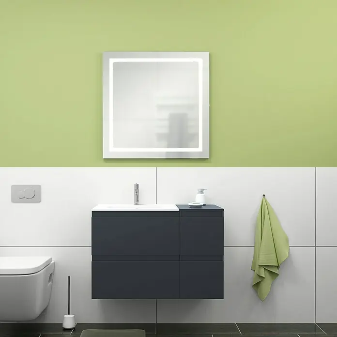 Camargue Espacio Badmöbel-Set H4 - 90 cm, Gama anthrazit matt - Ein modernes Badezimmer mit einem stilvollen, grauen Waschtischunterschrank, einem beleuchteten Spiegel und hellgrünen Akzenten.