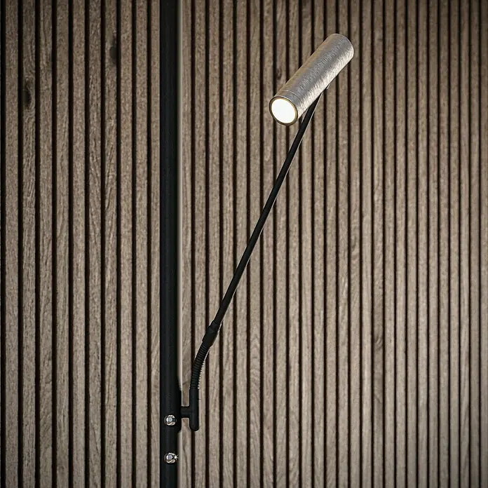 Tween Light LED-Stehleuchte Orlando - Höhe: 180 cm, Sandschwarz, Chrom, Warmweiß - Elegante Wandleuchte mit flexiblem Arm und zylindrischem Lampenkopf, ideal für fokussiertes Licht. Stilvolles Design für moderne Innenräume.