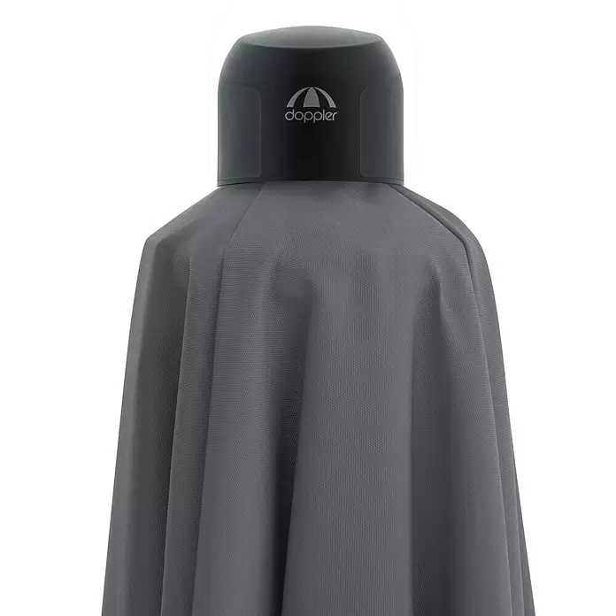 Doppler Ampelschirm myZone AX - Anthrazit, Bespannungsmaß (L x B): 210 x 210 cm - Geschlossener grauer Regenschirm mit schwarzer Kappe und Doppler-Logo.