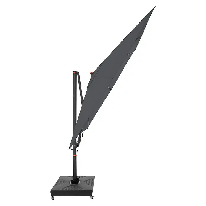 Doppler Ampelschirm myZone AX - Anthrazit, Bespannungsmaß (L x B): 280 x 280 cm - Bild eines grauen Sonnenschirms mit einem Ständer auf Rollen vor schwarzem Hintergrund.