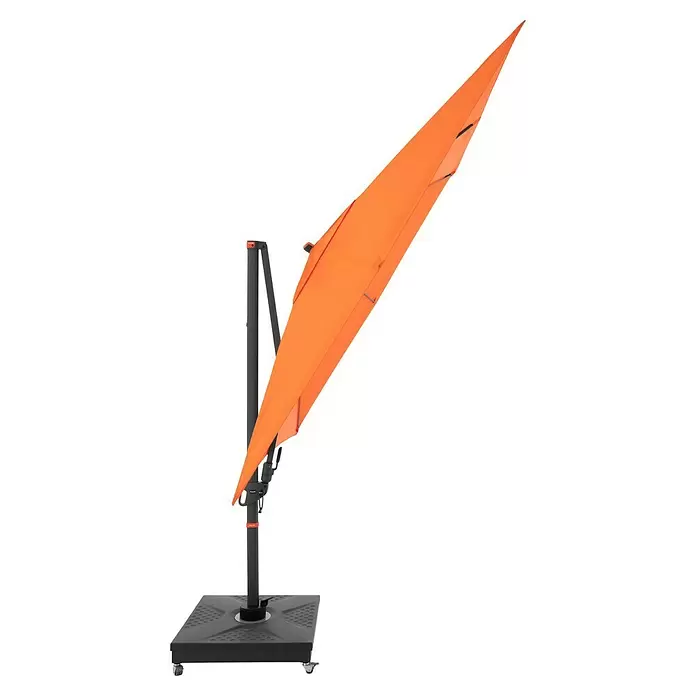 Doppler Ampelschirm myZone AX - Orange, Bespannungsmaß (L x B): 280 x 280 cm - Orangefarbener Ampelschirm mit grauem Rollfuß, gekippt.