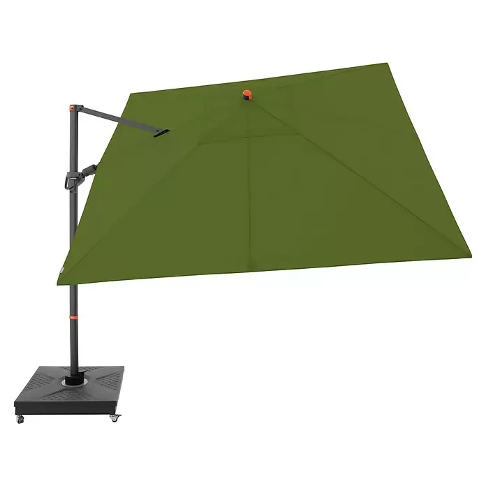 Doppler Ampelschirm myZone AX - Kiwi, Bespannungsmaß (L x B): 280 x 280 cm - Olivgrüner quadratischer Freiarmschirm mit dunkelgrauem Mast und Rollsockel.