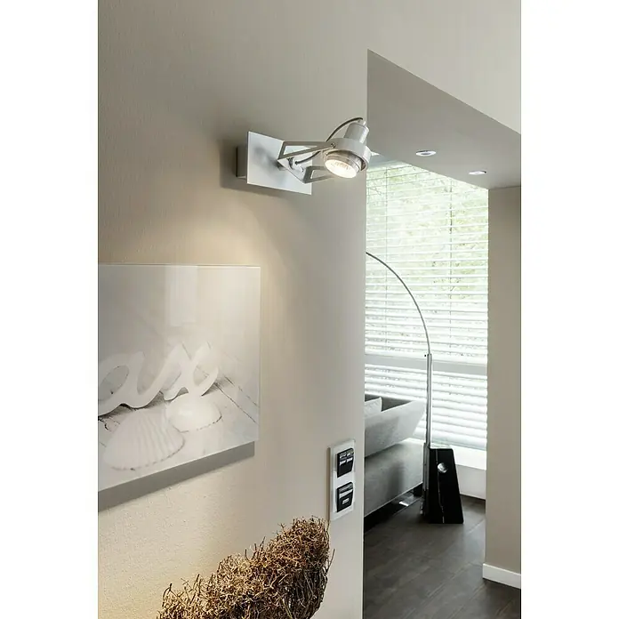 Voltolux Tech Foco para pared y techo - 50 W - Lámpara de pared moderna con foco ajustable y placa de montaje rectangular, ideal para iluminación de acento elegante.