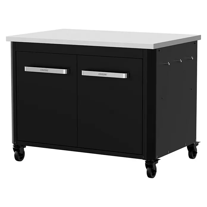 Cozze Outdoorküchen-Modul niedrig - Schwarz/Silber, B x T x H: 93,5 x 67 x 70 cm - Abbildung eines schwarzen Cozze Outdoor-Küchenschranks mit Rädern und weißer Arbeitsplatte.