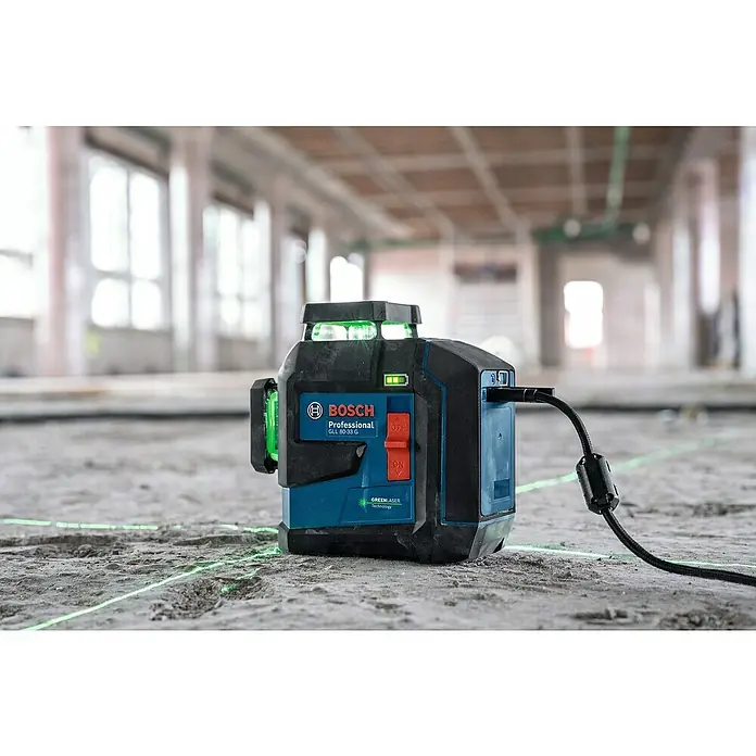 Bosch Professional Linienlaser GLL 80-33 G - 5 -tlg., Max. Arbeitsbereich: 0 m - 30 m - Bosch GLL 80-33 G Professional Linienlaser mit grünen Laserlinien für präzise Nivellierung, ideal für Bau- und Ausbauarbeiten.