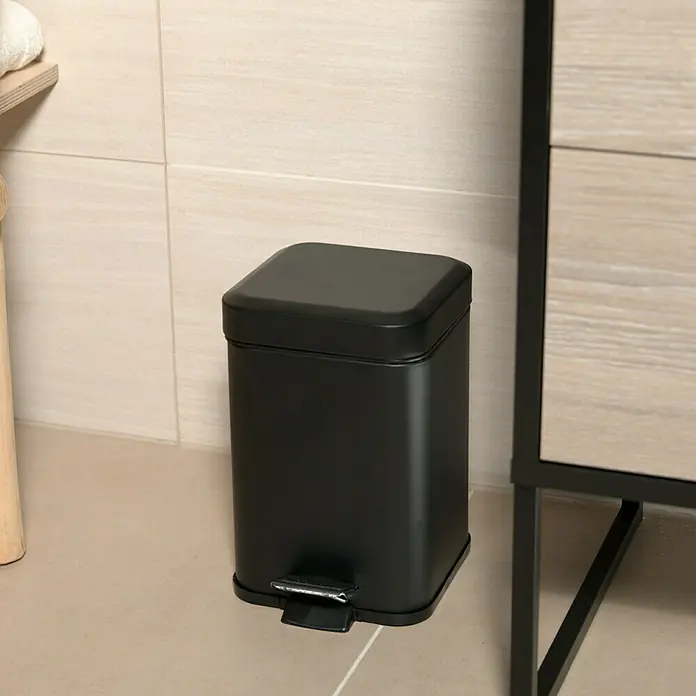 Venus Treteimer Quadra - 3 l, Metall, Schwarz - Schwarzer, quadratischer Treteimer im Badezimmer, der Funktionalität und modernes Design vereint.