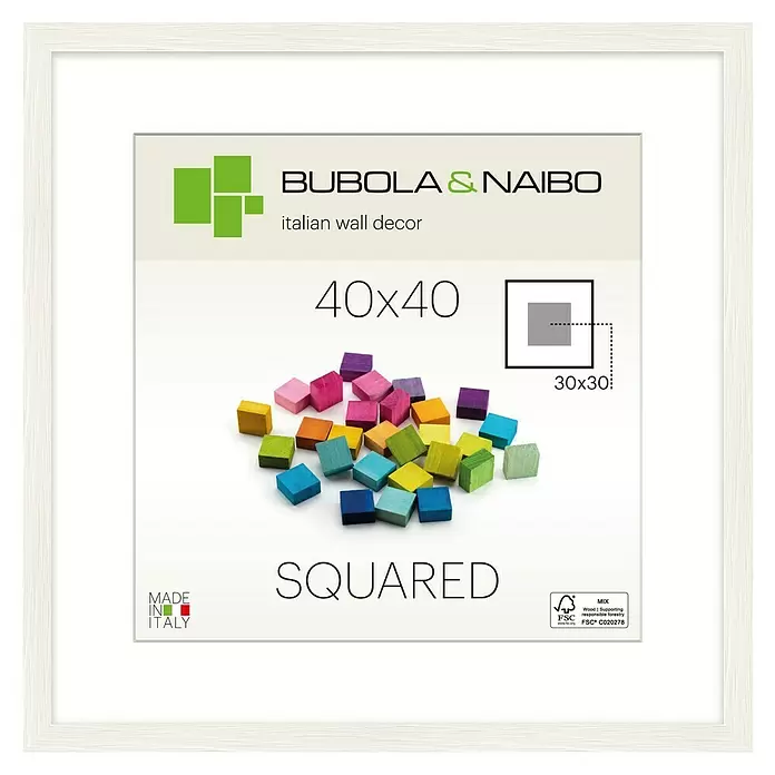 Bubola & Naibo Holzrahmen Tulipa 6340 - 40 x 40 cm, Weiß - Weißer quadratischer Holzbilderrahmen mit Maserung, zeigt Produktbranding und bunte Holzwürfel.