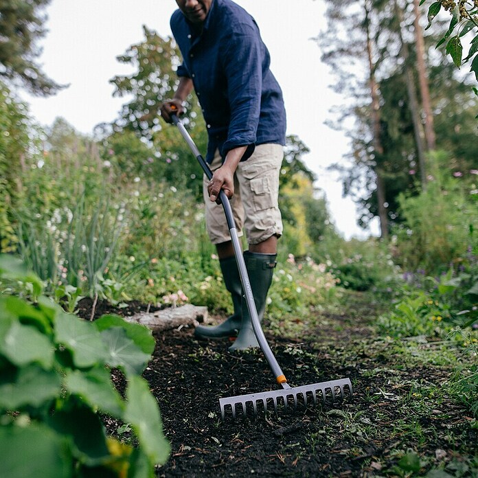Fiskars Ergonomic Gartenrechen Ergonomic (Material Gerätekopf: Borstahl, 1 Stk.) | BAUHAUS