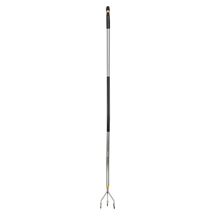 Fiskars Ergonomic Grubber - Material Gerätekopf: Borstahl, Anzahl Zinken: 3, 1 Stk. - Die Fiskars Greifzange mit einer Länge von 82 cm erleichtert die Gartenarbeit und andere Aufgaben, bei denen Gegenstände schwer erreichbar sind.