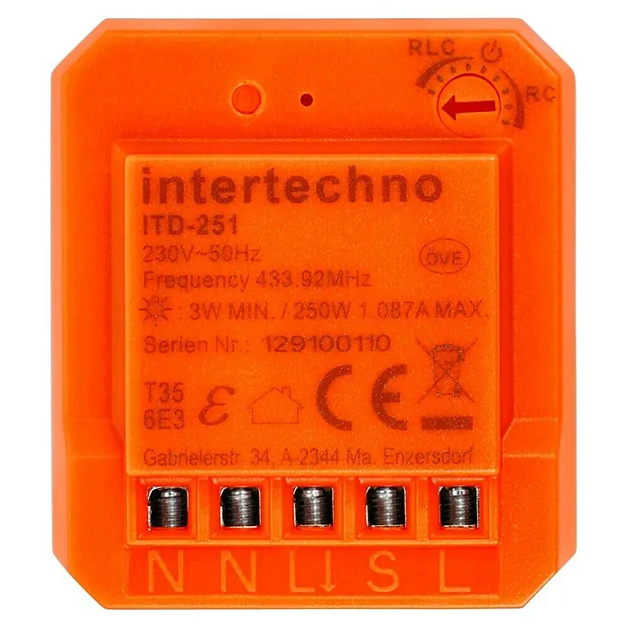 Intertechno Funk-Einbaudimmer ITD-251 für Taster - Max. Leistung: 3-250 W - Nahaufnahme eines orangefarbenen Intertechno ITD-251 Funk-Dimmerschalters mit technischen Daten und Anschlüssen.
