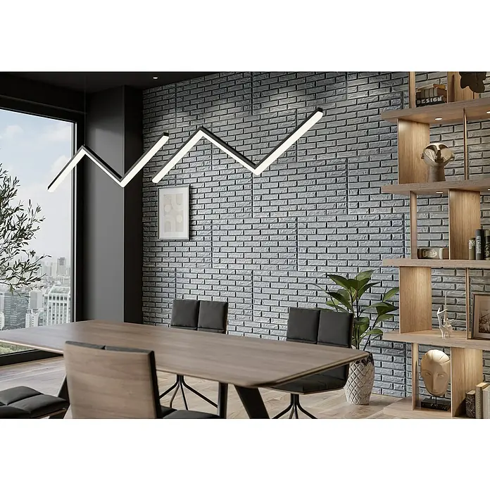 Nmc Decoflair Wandpaneel - Stone Wall Dark Grey, 100 x 50 cm, Kunststoff - Elegantes Esszimmer mit einem modernen, zickzackförmigen LED-Kronleuchter über einem stilvollen Holztisch und grauen Stühlen.