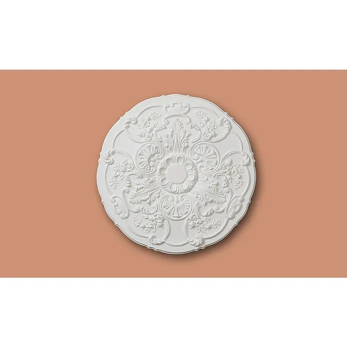 Nmc Decoflair Rosette M78 - Durchmesser: 480 mm, Polyurethan, Weiß - Weiße Deckenrosette mit filigranen Verzierungen vor sanft orangefarbenem Hintergrund. Ein dekoratives Element für stilvolle Innenräume.