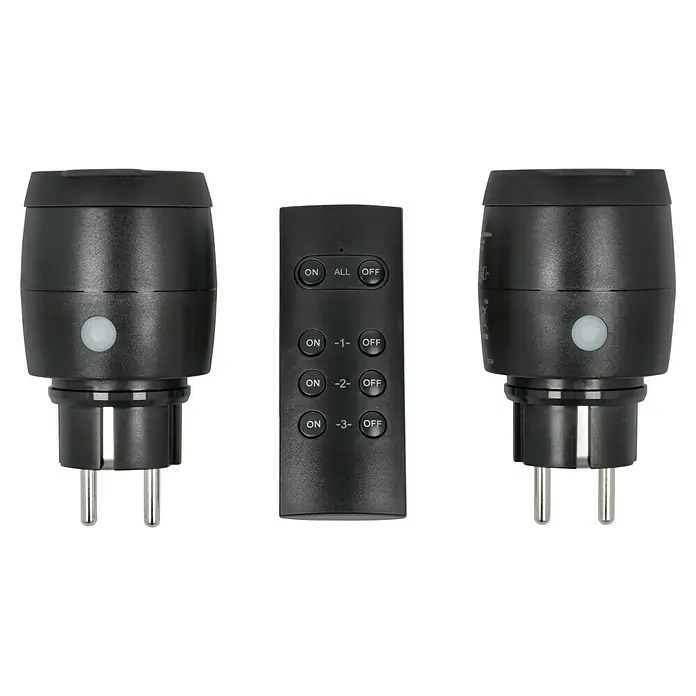 REV Funksteckdosen-Set Mini Outdoor - Schwarz, Max. Anschlussleistung: 3.680 W - Zwei Funksteckdosen mit zugehöriger Fernbedienung. Die Steckdosen sind schwarz und haben einen grauen Knopf.