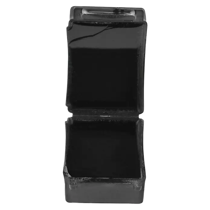 RayTech Gelmuffe Nano 6 - Schwarz, 1 Stk., IPX8 - Hier ist ein Foto von einer schwarzen Kunststoffbox mit geöffnetem Deckel, ideal für die Aufbewahrung verschiedener Gegenstände.