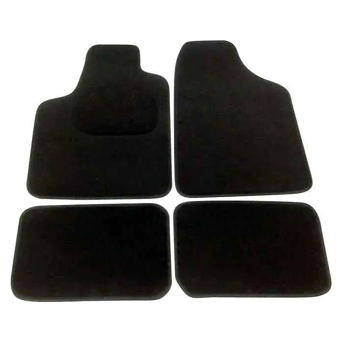 Juego de alfombrillas para coche Talla A - 4 pzs., Negro - Alfombrillas negras para coche, un conjunto hecho de material duradero diseñado para proteger el interior del vehículo de la suciedad y el desgaste.\n