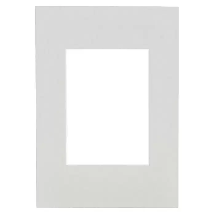 Nielsen Passepartout - 24 x 30 cm, Wachsgrau, Bildformat: 15 x 20 cm - Weißes Passepartout mit rechteckigem Ausschnitt.