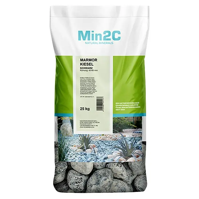 Min2C Marmorkiesel - Schwarz, Körnung: 40 mm - 60 mm, 25 kg - Abbildung eines 25 kg Sackes Min2C Marmorkiesel Schwarz mit einer Körnung von 40-60 mm, ideal für die Gartengestaltung.