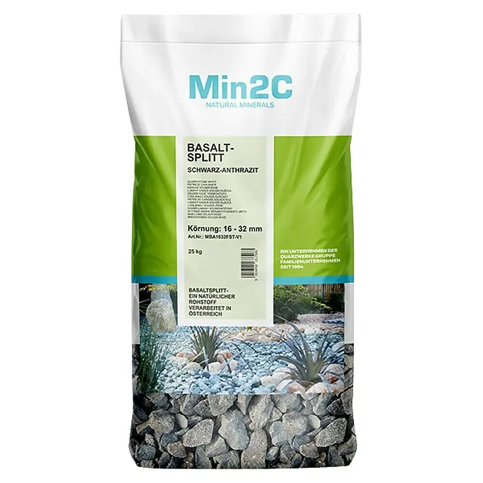 Min2C Basaltsplitt - Schwarz, Körnung: 16 mm - 32 mm, 25 kg - Abbildung einer Verpackung Basaltsplitt Schwarz-Anthrazit der Marke Min2C. Die Körnung des Produkts beträgt 16–32 mm, ideal für Gartengestaltung.