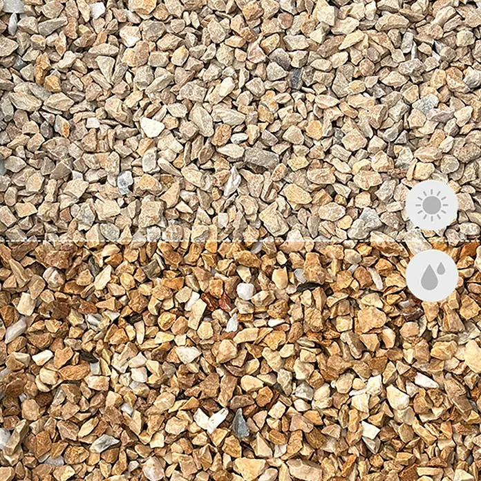 Min2C Kalksplitt - Ockergelb, Körnung: 8 mm - 12 mm, 25 kg - Abbildung von Ziersplitt in trockenem und nassem Zustand, ideal für Gartenwege und Dekoration.