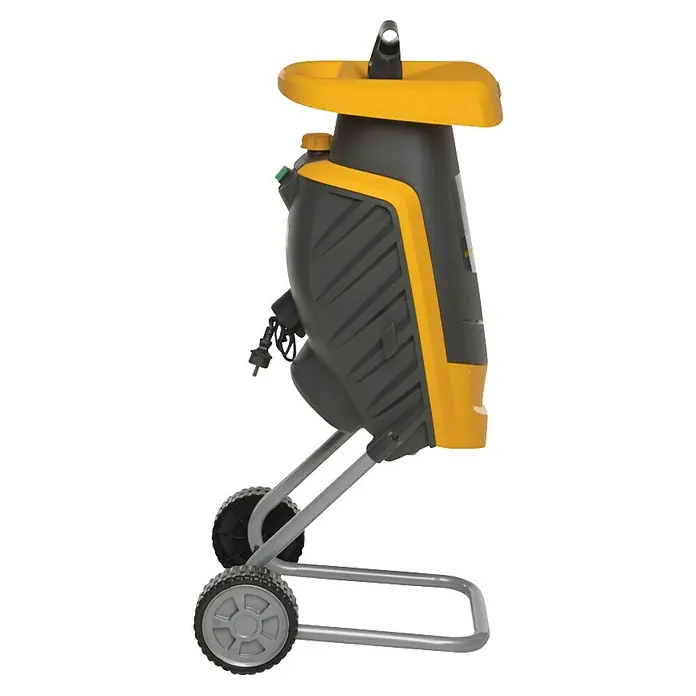 Stiga Elektro-Häcksler Bio Master 2200 - Max. Aststärke: 4 cm, 2.200 W - Abbildung eines gelb-schwarzen Gartengeräts mit Rädern und einem Griff oben, das für den Einsatz im Freien konzipiert ist.
