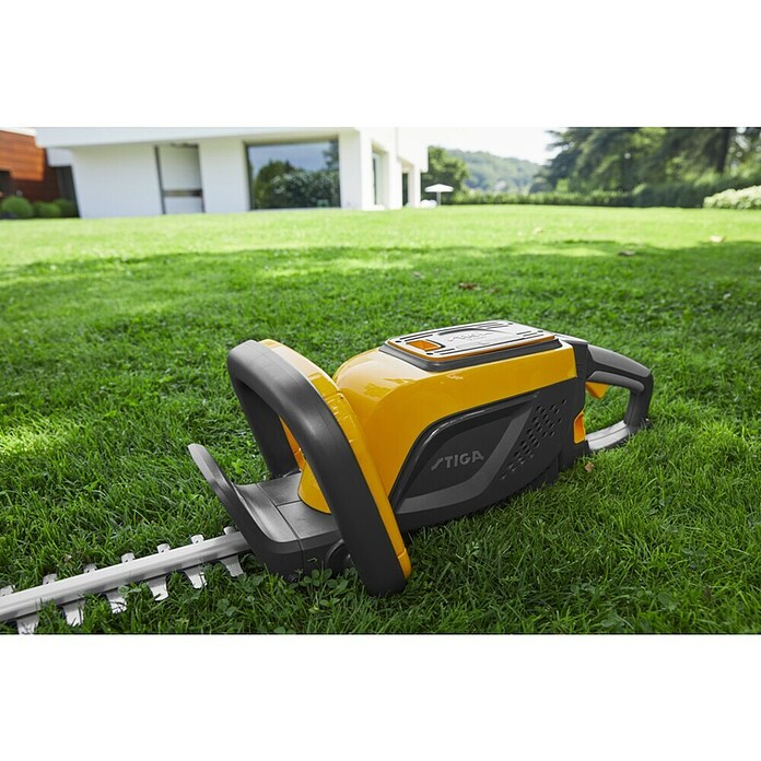 Stiga 500er Serie Akku-Heckenschere HT 500e Set (48 V, Li-Ionen, 1 Akku, Schnittlänge: 58 cm) | BAUHAUS