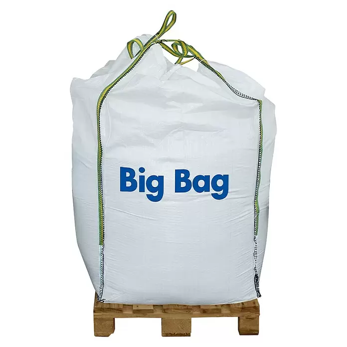 Hamann Mercatus Basaltsplitt - Anthrazit, Körnung: 8 mm - 11 mm, 1.000 kg - Weißer Big Bag (FIBC) mit gelb-grünen Hebeschlaufen, gefüllt und auf einer Holzpalette.