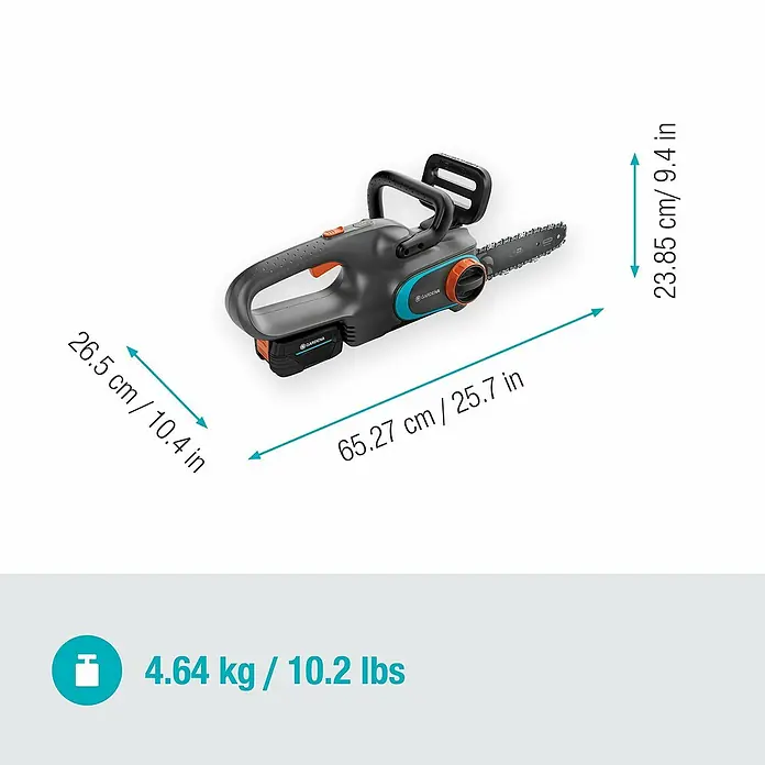 Gardena Power for All 18V Akku-Kettensäge PowerSaw 250/18V - 18 V, 4 Ah, 1 Akku, Schwertlänge: 25 cm - Abbildung einer Gardena Akku-Kettensäge mit Maßangaben zu Länge, Höhe und Gewicht. Kompaktes und leichtes Design für einfache Handhabung.