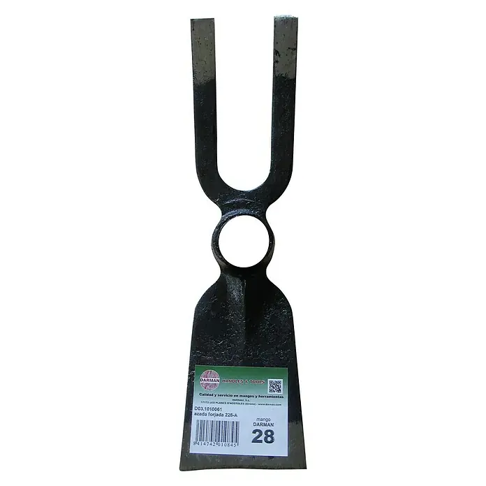 Azada 228D - Anchura de trabajo: 10 cm - Primer plano de una azada con mango metálico y etiqueta, ideal para jardinería y agricultura.