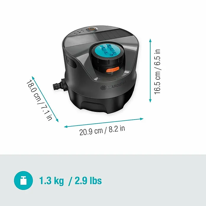 Gardena Vielflächenregner AquaPrecise solarbetrieben - Max. Regnerfläche: 320 m², Wurfweite: 2 m - 10 m - Bild eines GARDENA-Bewässerungsgeräts mit Größenangaben, das eine detaillierte Ansicht des Produkts für potenzielle Käufer bietet.