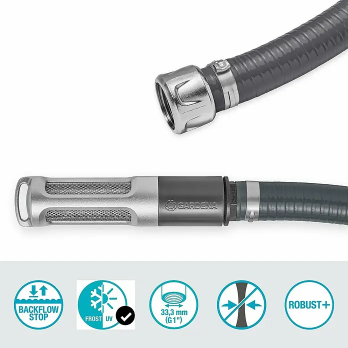 Gardena Sauggarnitur 25 mm 1" 7 m - Durchmesser: 25 mm, Länge: 7 m - Nahaufnahme eines Gardena-Gartenschlauchs mit einer robusten Kupplung und zusätzlichen Funktionen wie Frostschutz und Rückflussstopp.