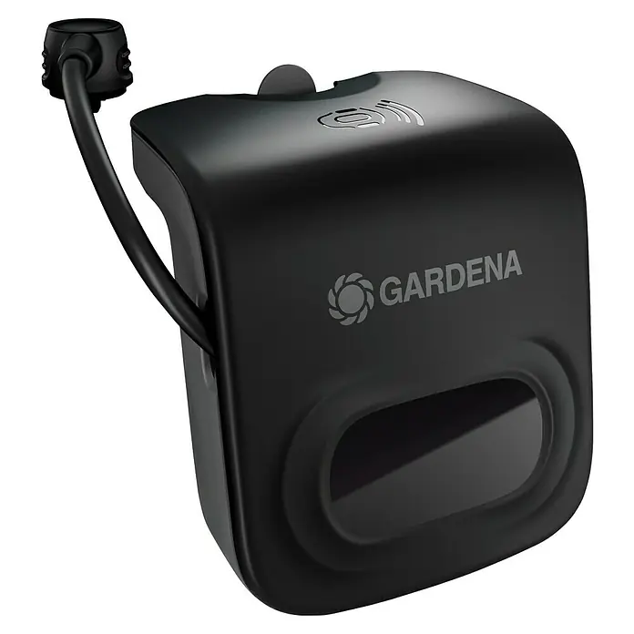 Gardena Antikollisionsradar für Mähroboter - Gardena Mähroboter smart SILENO pro, smart SILENO max, smart SILENO free - Abgebildet ist eine Gardena Schlauchbox für die Bewässerung. Das Produkt ist in dunklen Farben gehalten und mit dem Gardena-Logo versehen.