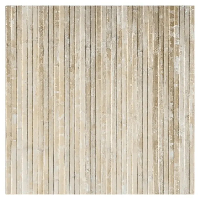 Alfombra de bambú Cool - Yeso, 90 x 60 cm - Primer plano de una pared con paneles verticales de madera beige, creando una textura natural y elegante.\n