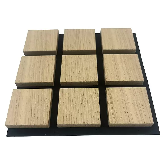 acous Akustikpaneelmuster Blockbuster - 150 x 150 x 10,3 mm, Eiche Hellbraun - Helle quadratische Paneele in Holzoptik im 3x3-Raster.
