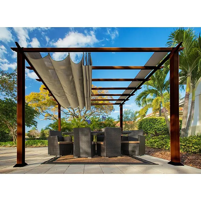 Paragon Outdoor Raffpavillon Florida - B x T: 350 x 350 cm, Farbe Dach: Braun, Farbe Gestell: Dunkelbraun - Eine moderne Pergola mit verstellbarem Sonnensegel und Esstischgarnitur auf einer Terrasse. Bietet Schatten und einen stilvollen Außenbereich zum Essen.