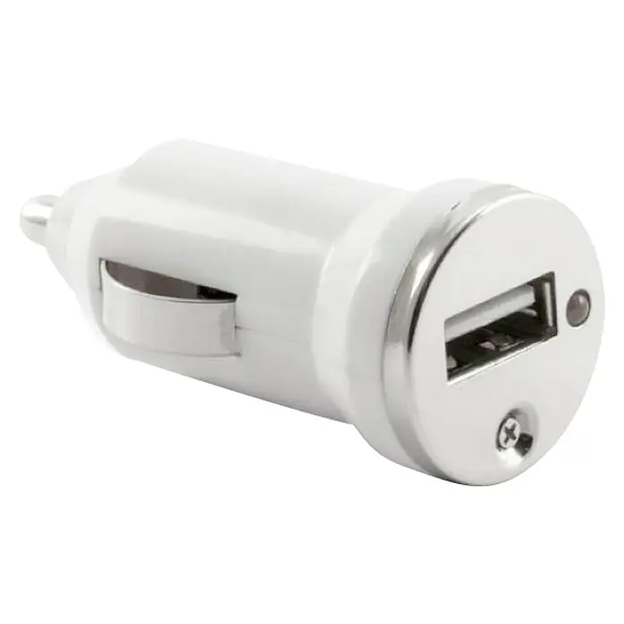 Cargador de encendedor de automóvil USB - Toma USB - Un adaptador USB blanco para coche con detalles plateados. Permite cargar dispositivos en el coche a través del encendedor.