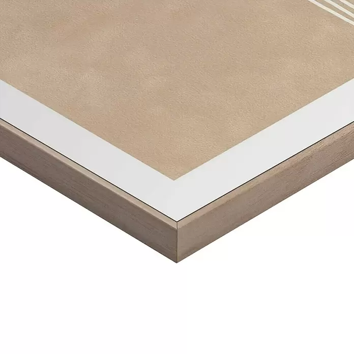 Reinders Bild Slim Frame Wood - Sandy Knot, B x H: 50 x 70 cm - Ecke eines gerahmten Kunstwerks mit hellem Holzrahmen, weißem Passepartout und beigem strukturiertem Druck.